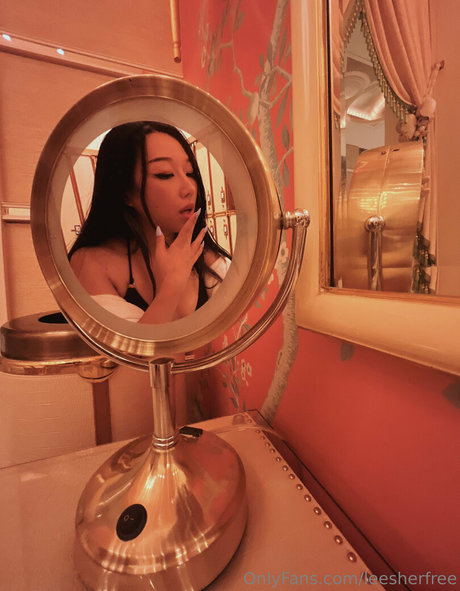 leesherfree model sex picture