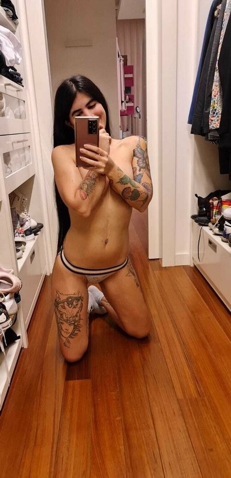 hadas cal pornstar nude img