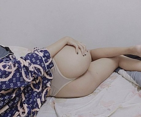 midorichan model pretty photo