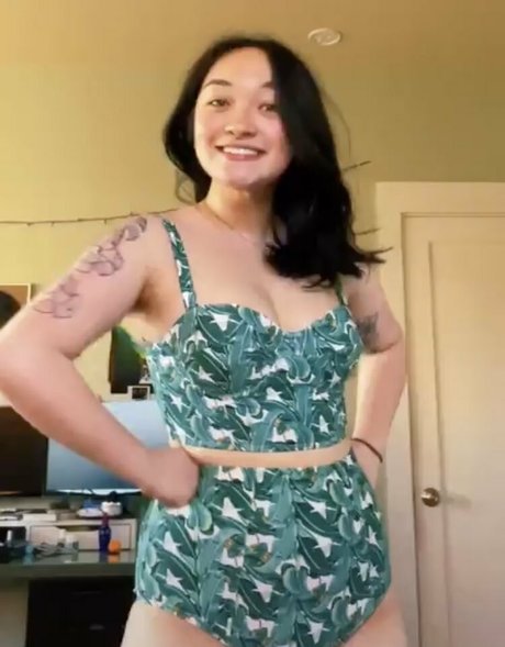 Mxmtoon high quality actress archive