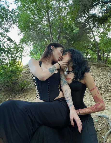 Vanessavenus21 pornstar erotic galleries