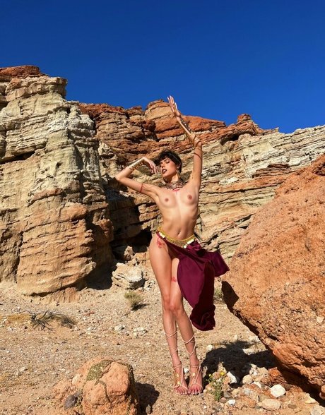 Vanessavenus21 pretty pornstar image