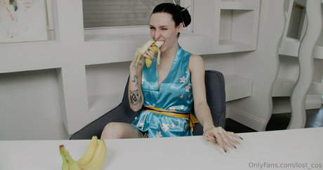 lost cos model naked picture