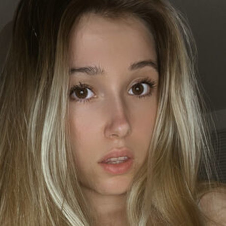 elleperrii pornstar top pic