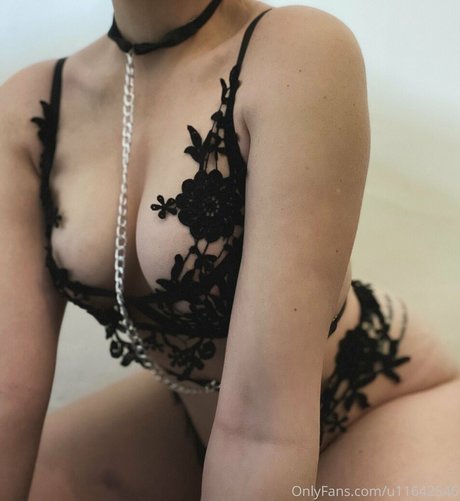 Aworyn star nude img