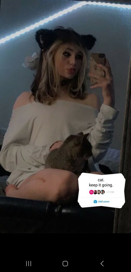 Uxu kxt exclusive actress pic