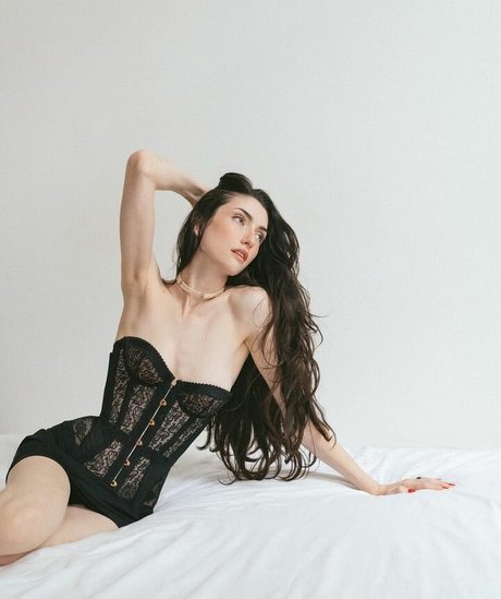 thewomanfromanotherplace pornographic model images