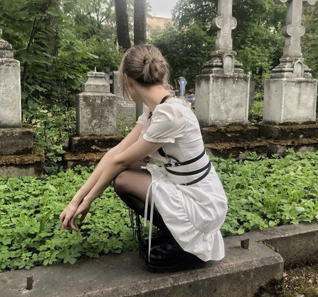 nenormova art actress pic