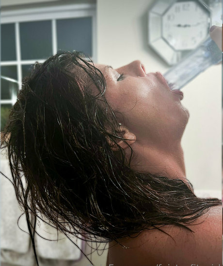 feisty fit girl nude model img