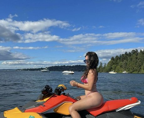 Kelcey Wright star sexy photo