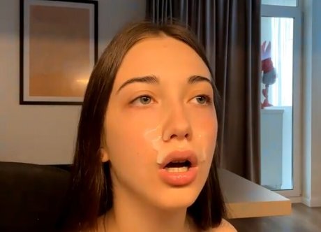 luis7777hui hot model picture