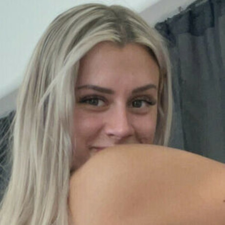 Gainsbygoose star erotic photo