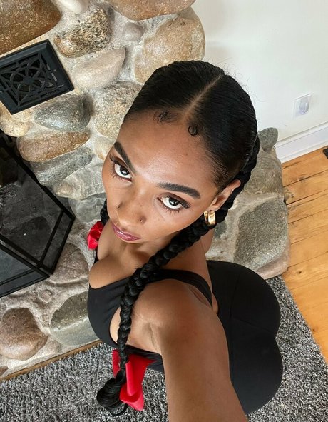 allydsworld hot model photos