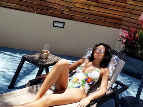 Meagan Tandy sexy star pictures