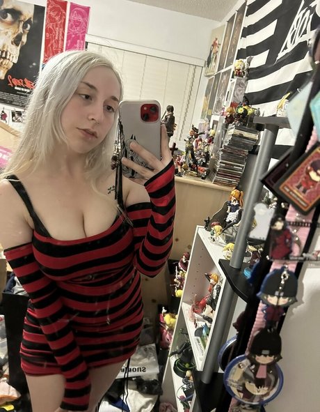 Kyloquinn exclusive model photo