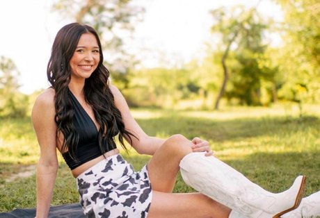 megreilyy free actress photos