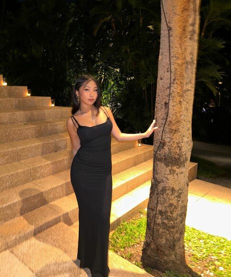 Jade Hallyday hd star photos