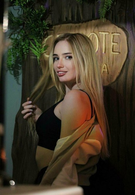 santase pretty actress galleries