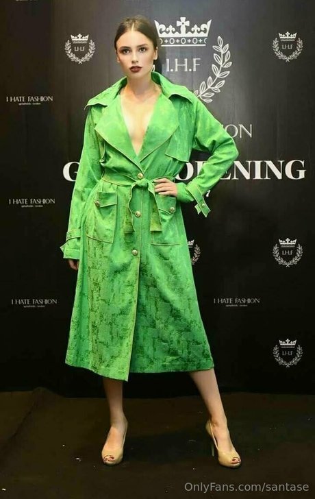 santase erotic star photos