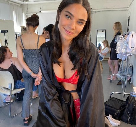 skinny ebony teen onlyfans free img