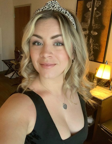 yournurse amber Profile pic