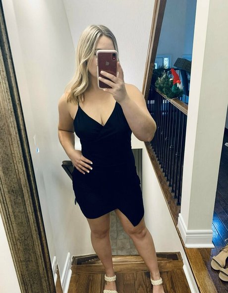 yournurse amber beautiful model img