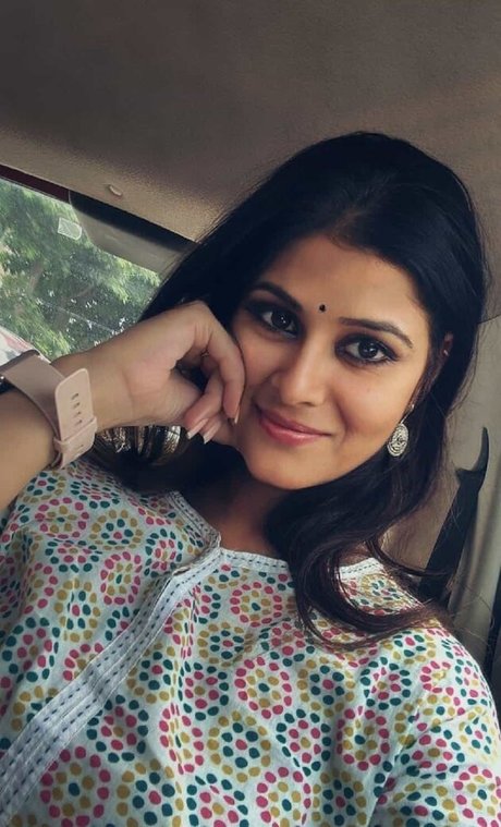 Damini Arora nude star gallery