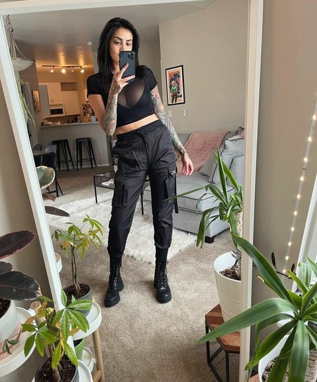 wisalallen model exclusive img