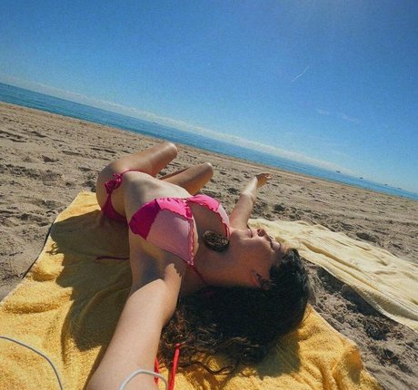 Gali Golan hd actress img