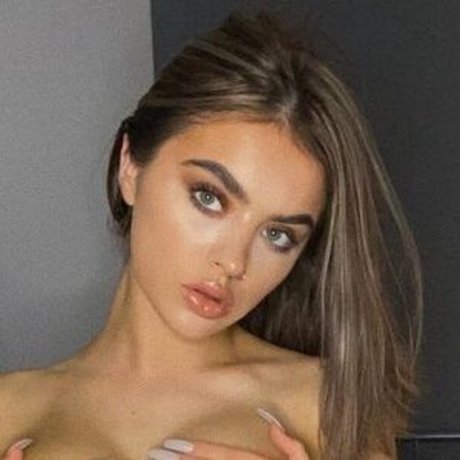 Lenn Holmes model pretty gallery