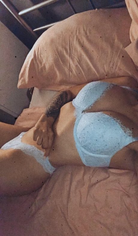 Lenn Holmes perfect star photos