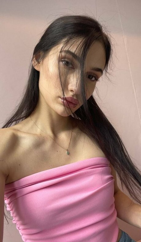 lolaass pornstar hot image