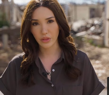 Lauren Chen model high quality img