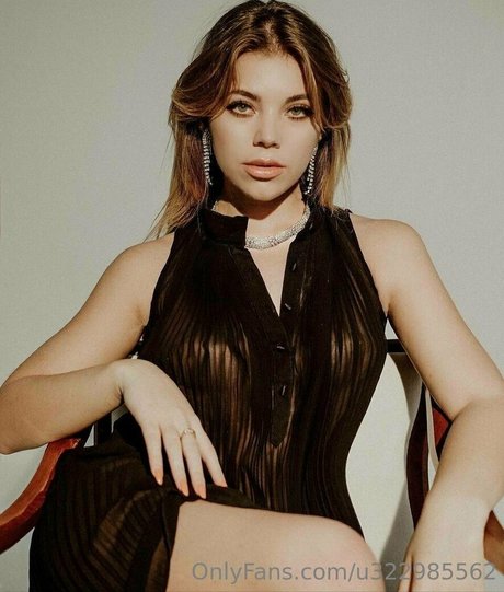 sandraa love model adult pic