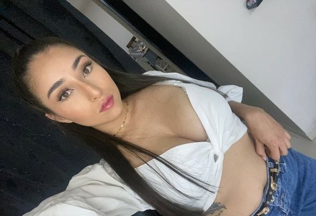 Maryory The Barber exclusive pornstar images