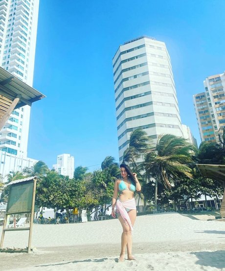 Maryory The Barber beautiful model gallery