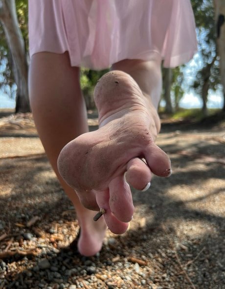 swanfee model pornographic images