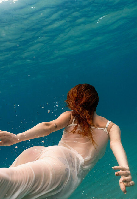 ivyeros star naked photo