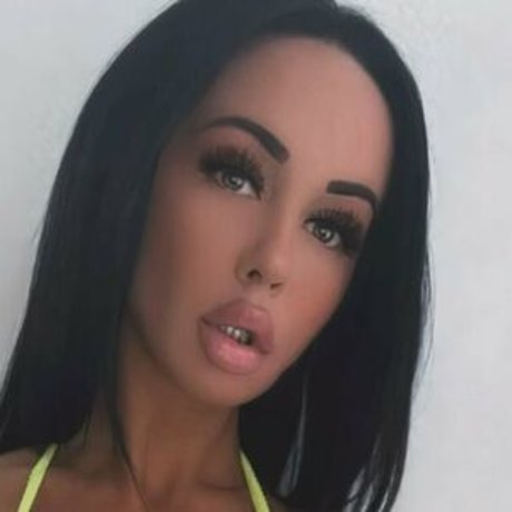 Clare Cochrane model free pic