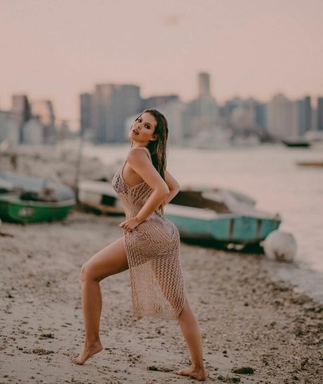 Vanessa Claudio star hot images