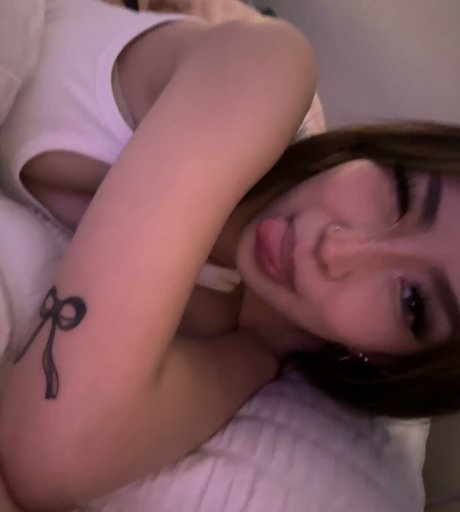 Harmonee Yang porn model img