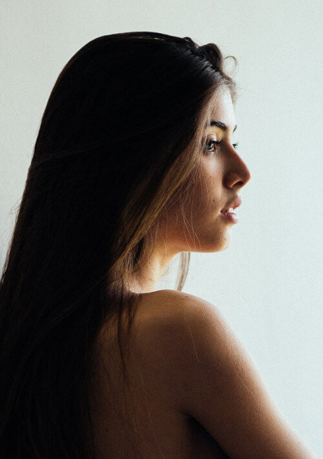 Noam Hammer naked model pics