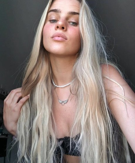 Sam Shemer star sexy gallery