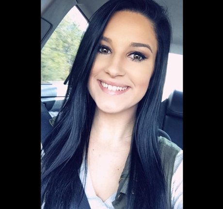 Aisley Montgomery high quality model pics