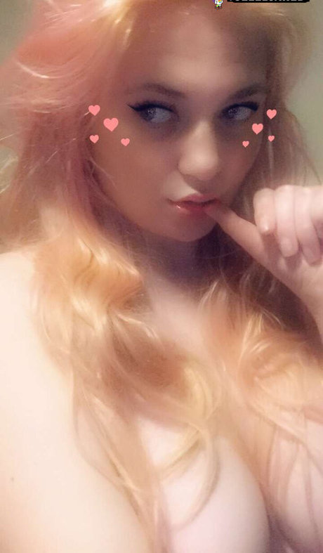 Olivia Van Sky star porn image