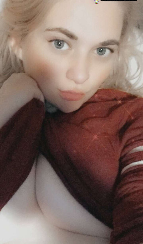 Olivia Van Sky porn actress photos