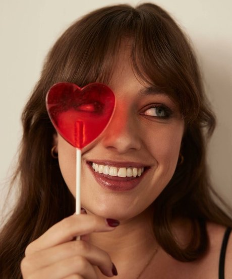 Sixtinerouyre model erotic pics