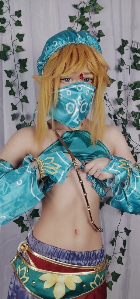 Haltsmanu exclusive actress photos