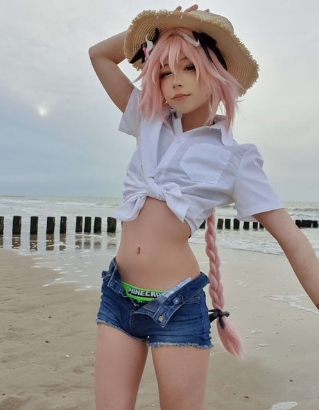 Haltsmanu pornographic model photos