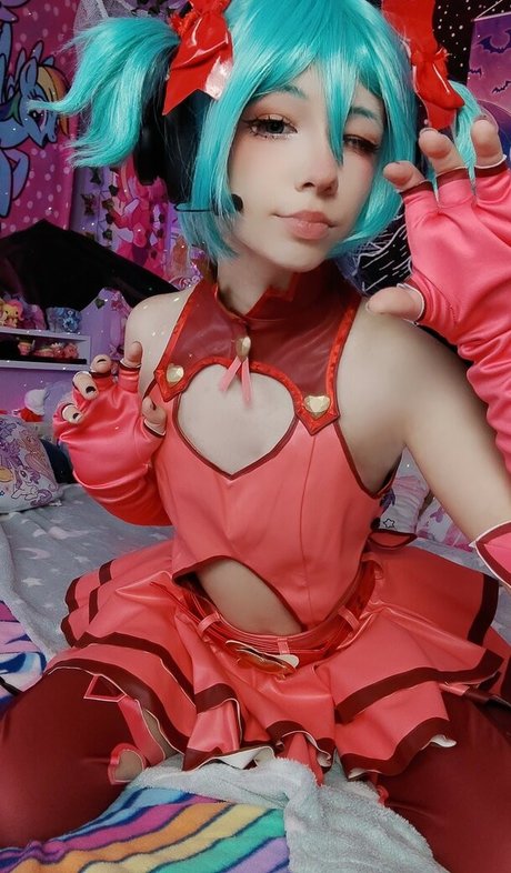 Haltsmanu sexy model pic